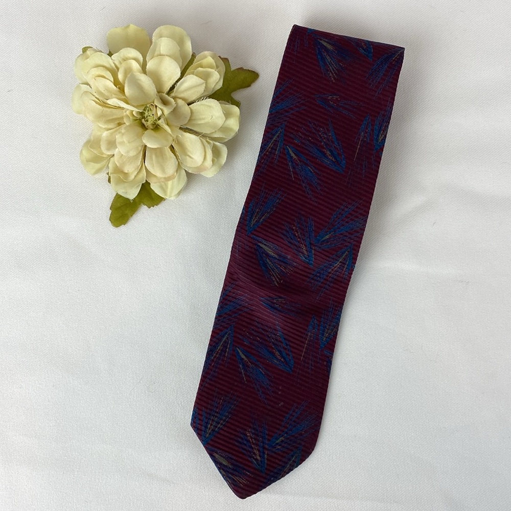 Giorgio Armani 100% Silk Red Print Men’s Tie